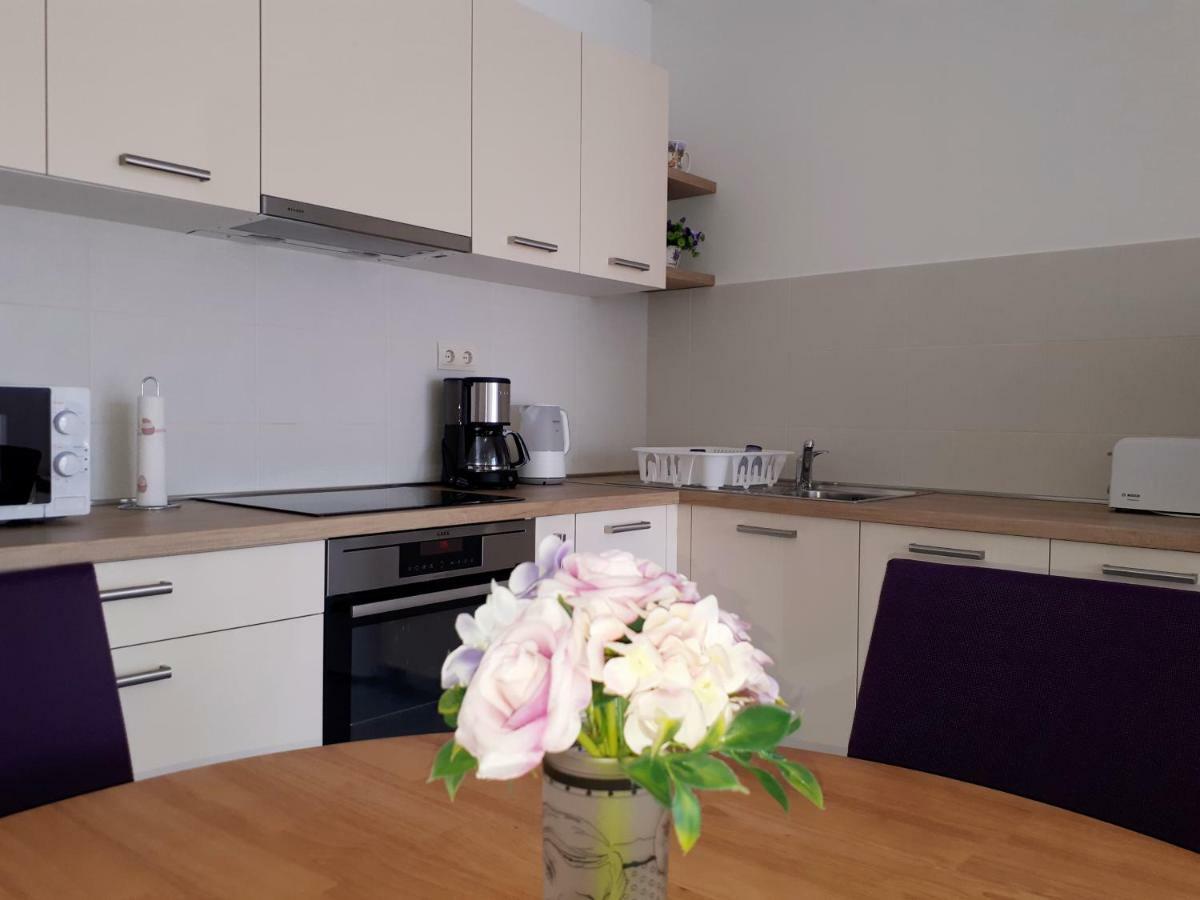 Mariloo Appartement Split Buitenkant foto